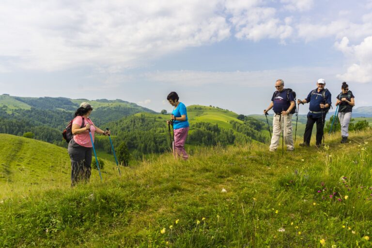 Read more about the article Equipment for hiking in Romania for spring, summer and autumn