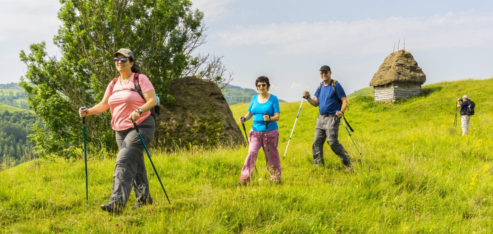 You are currently viewing Off the beaten track in Romania: hiking tour in Trascau Mountains